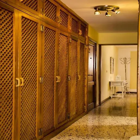 Puerto Del Carmen Sleeps 4 Wifi Appartamento *